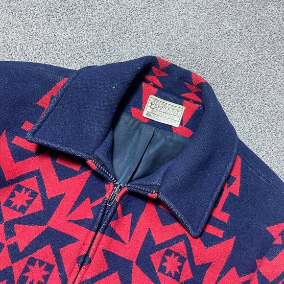 Pendleton Vintage Western Virgin Wool Blanket Coat Jacket Navajo Aztec Medium - Picture 3 of 10